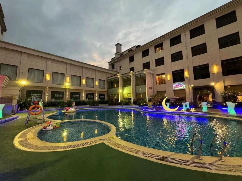 Carrianna Hotel Фошань Екстер'єр фото