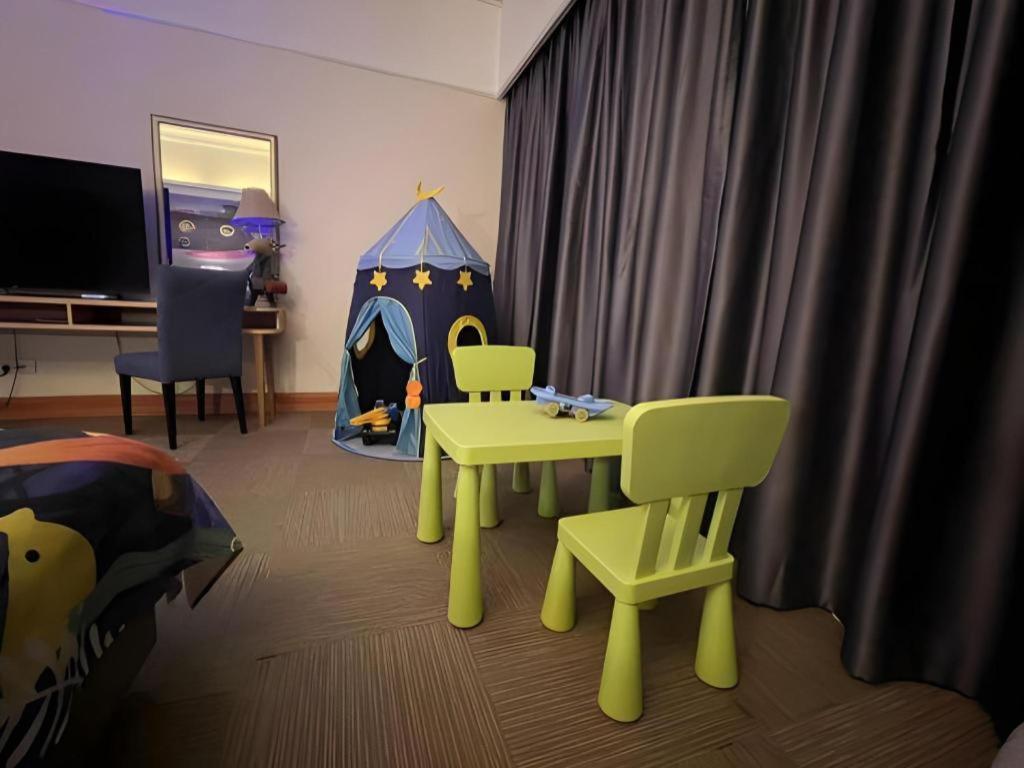 Carrianna Hotel Фошань Екстер'єр фото